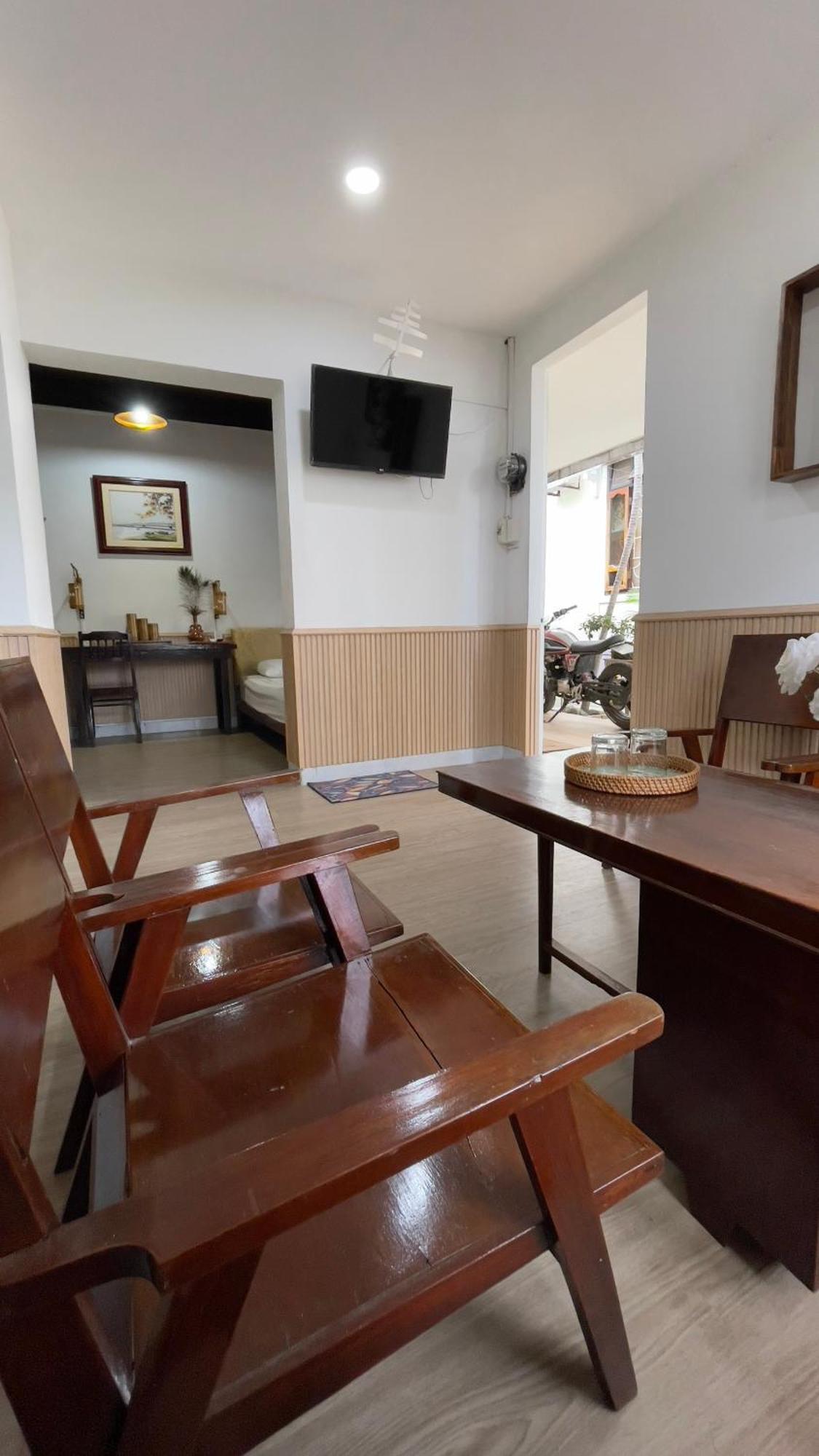Homestay Minh Tu Хюэ Экстерьер фото